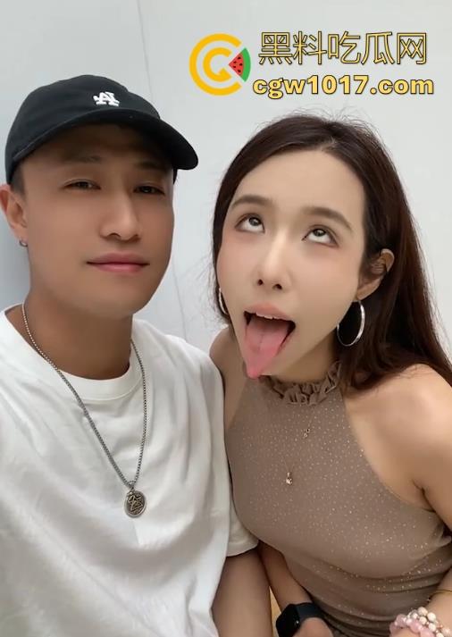 抖音15万粉丝网红【啊瓜满街跑】性爱视频被爆，调教03年极品女友，玩各种虐待性爱，把女友调教成私人玩物！  第6张