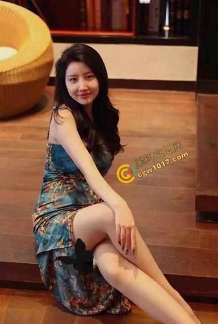 海角大神3P调教黑丝嫂子：被00后处男无套爆操，3P调教狂欢，骚穴内恣意颤抖，欲望狂涌，激情四溢！  第3张