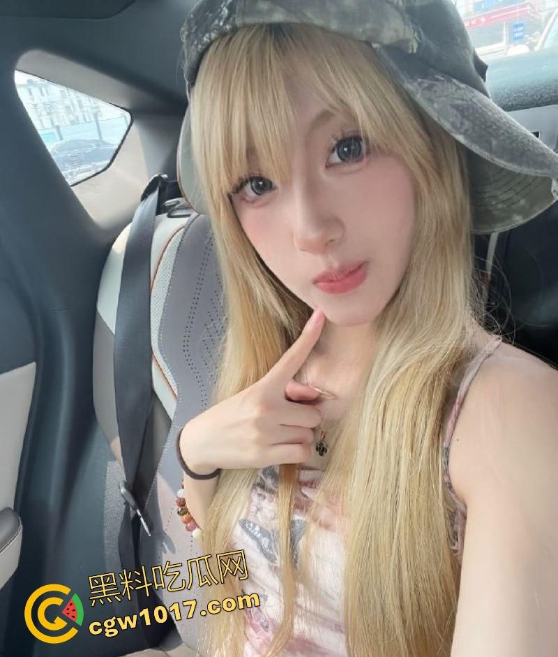 潍坊艺校摩天轮百米啪啪女主【袁雯晴】最新做爱视频曝光，高颜值小母狗，日常吃鸡做爱，各种场所都尝试过，玩法花式挑逗你下体！  第4张