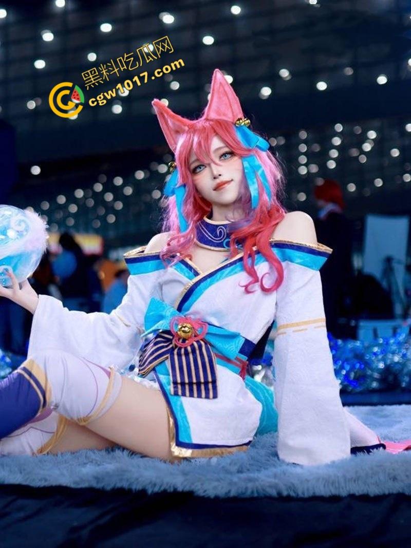 上海二次元火辣少女被金主狠操视频流出！丰胸翘臀，淫声不断，精液糊满娇颜，媚态横生，极致淫荡！  第3张