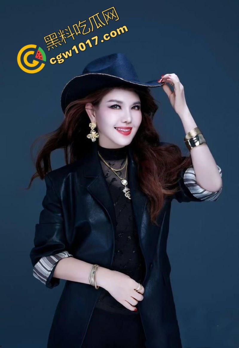 知名女歌手【乌兰图雅】狂野出轨！央视春晚天后竟与乐队贝斯手偷情，42岁草原女神草泥马，疯狂乘骑求欢！  第2张