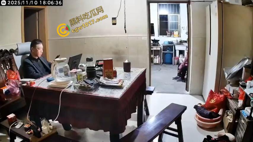 常州畜生儿子虐老母亲！惊天家暴视频曝光，白发苍苍母亲竟挨打场景不堪入目！  第2张