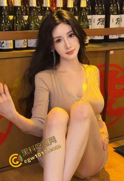 极品人妻【Sexygirl】为金主庆生：透视装迷情，美乳骚穴尽显，激情摩擦下欲望猛涨，酒吧尽显淫靡风光  第3张