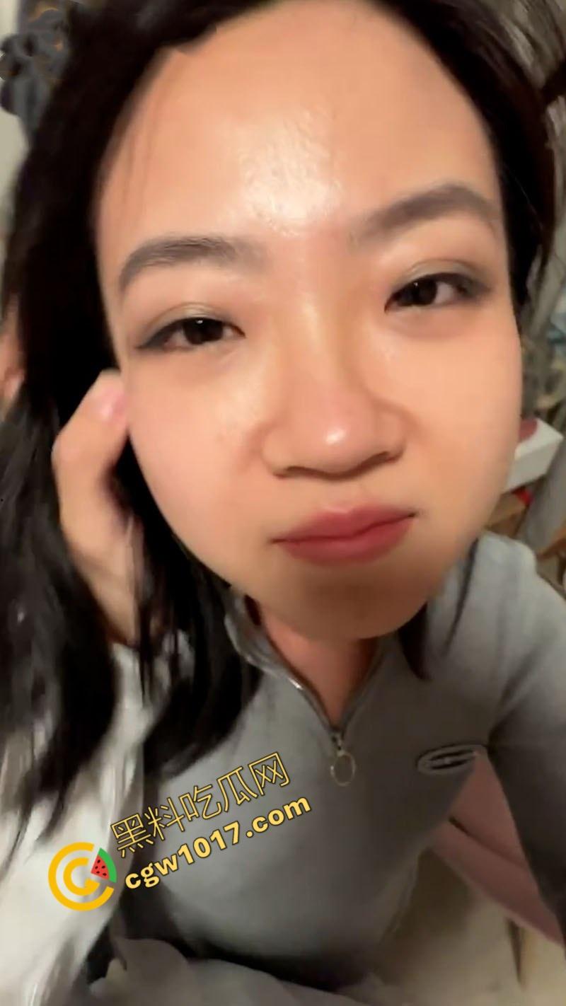 湖州公司前台【赵静姝】，生日夜背着男友与领导偷情，露脸深喉，被大屌各种爆操，极致反差撩人眼球！  第2张