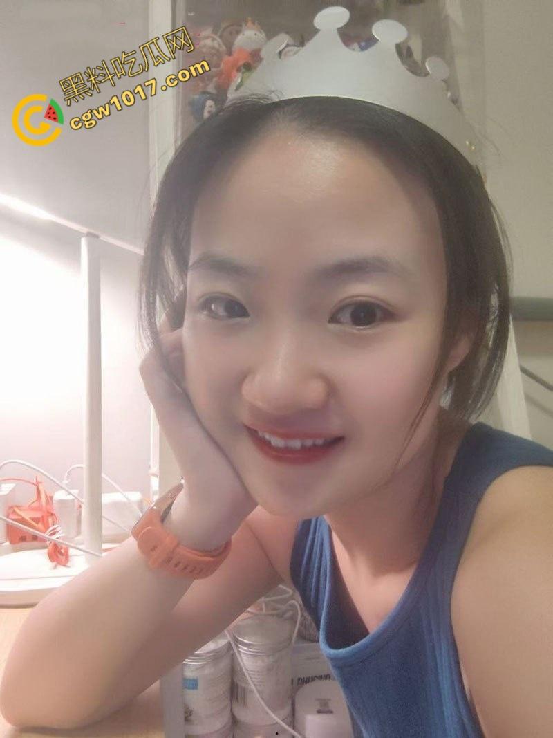 湖州公司前台【赵静姝】，生日夜背着男友与领导偷情，露脸深喉，被大屌各种爆操，极致反差撩人眼球！  第3张