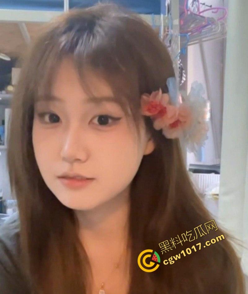 上海电力大学【贾赵依】醉酒失身：狂野激情视频曝光，同学狂操嫩穴，淫荡姿态尽显，令人血脉贲张  第2张