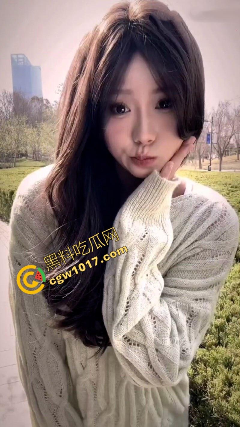 江苏女神【薛颜琪】约炮视频曝光！骚浪淫态，深喉技巧丰富，横流白浆，极品尤物欲仙欲死！  第2张