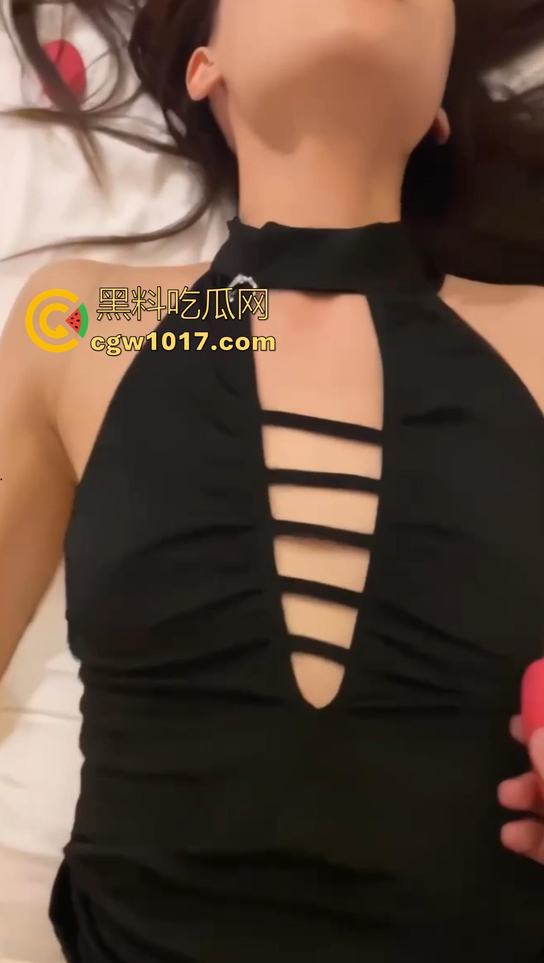 游戏打得狠屌都有人疼，这哥不光拿下国服老虎，还顺带把极品御姐征服到跪着求中出，网恋奔现一插到底！  第6张