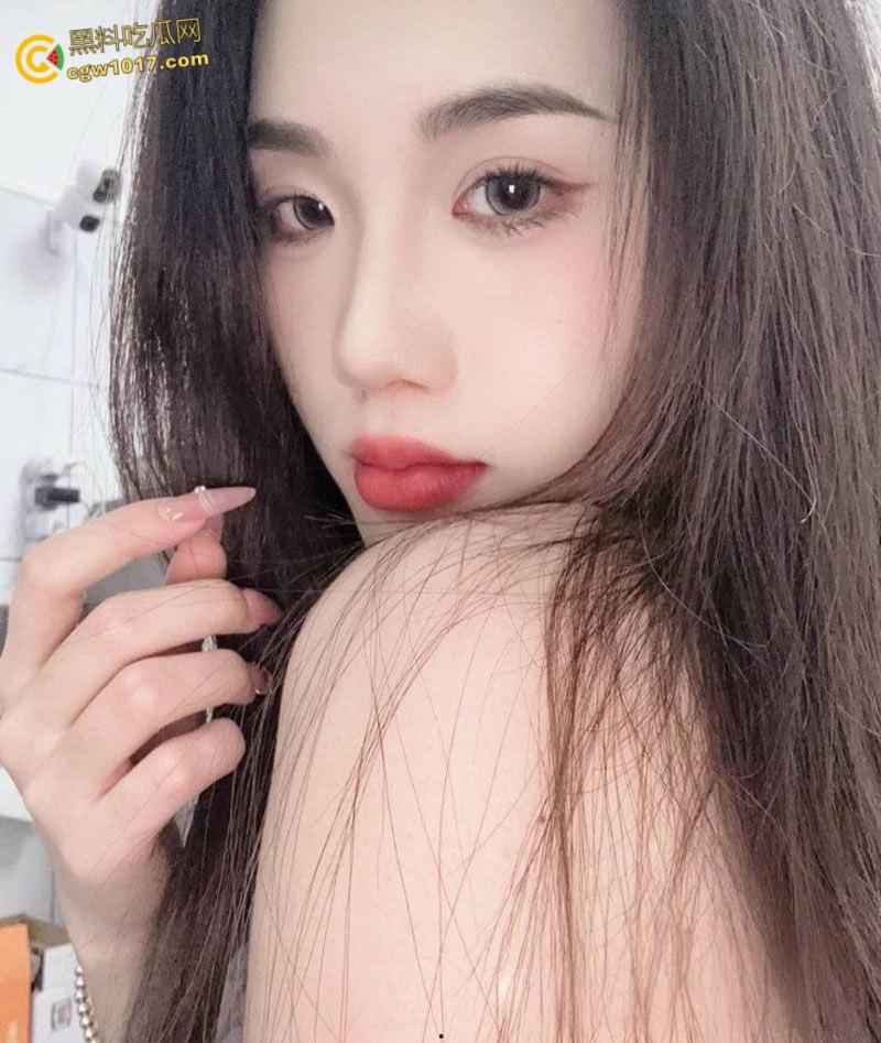 高颜值台球助教【李宇萱】，私下约炮金主被3p调教，情趣短裙包裹娇躯，樱桃小嘴猛吸大屌，后入猛操极品翘臀！  第4张