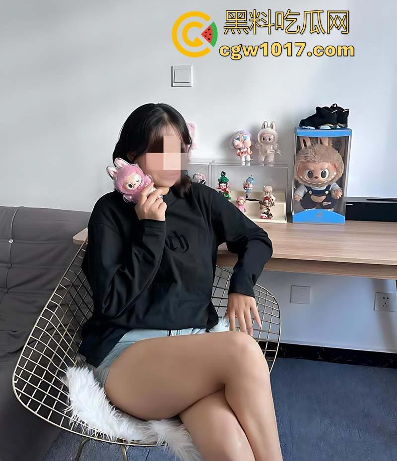 深夜潜入妈咪闺房，掀被无情猛扑直捅子宫！后入打桩狂抽每下顶穿，她浪叫搔首扭臀沉醉喷潮!  第3张