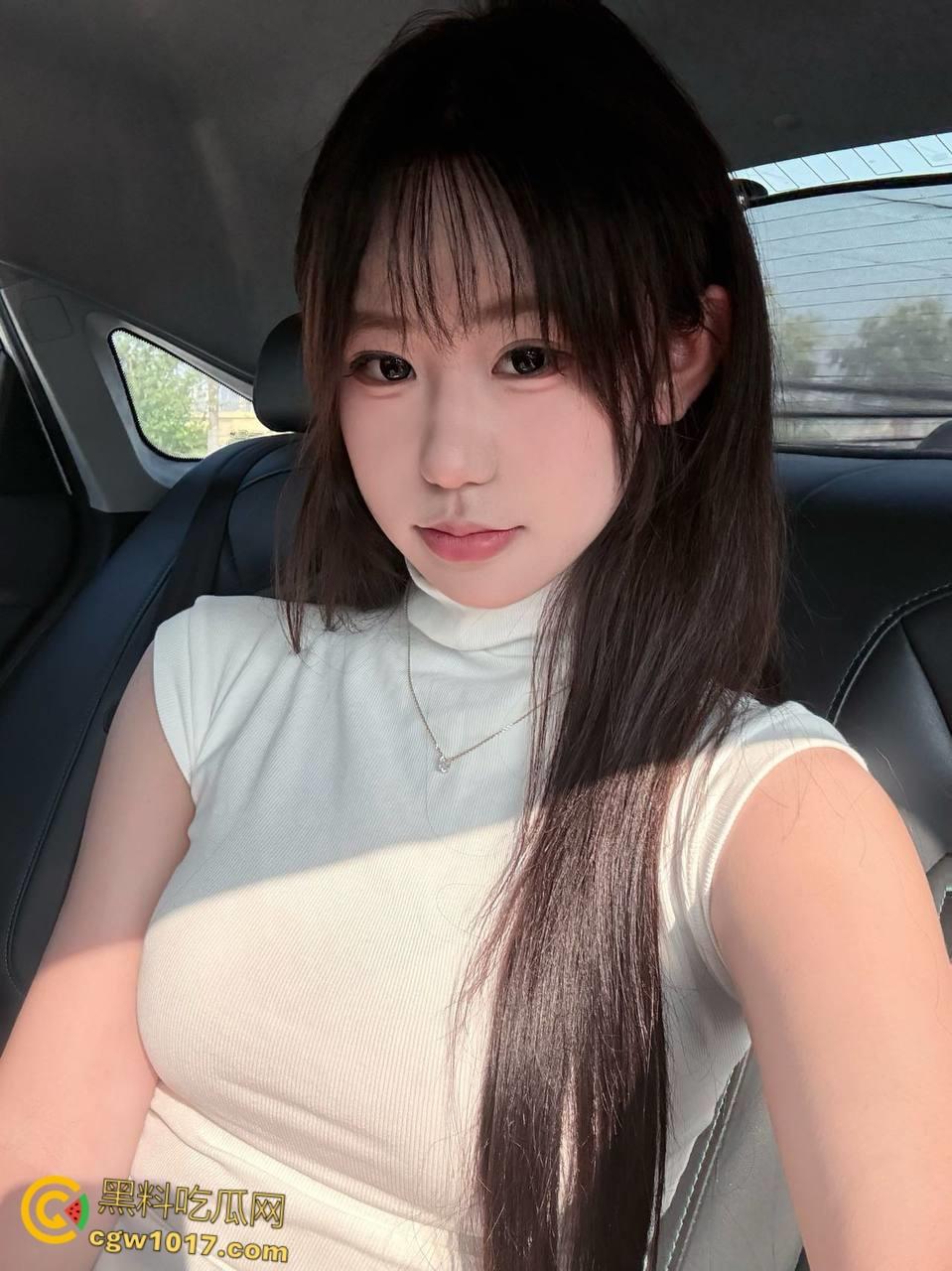 与亲姐姐户外野炊，小母狗帐篷里跪地口交，无套内射穿着开档瑜伽裤的白虎嫩穴，还用扩阴器亲眼看见精液流向子宫 ！  第1张