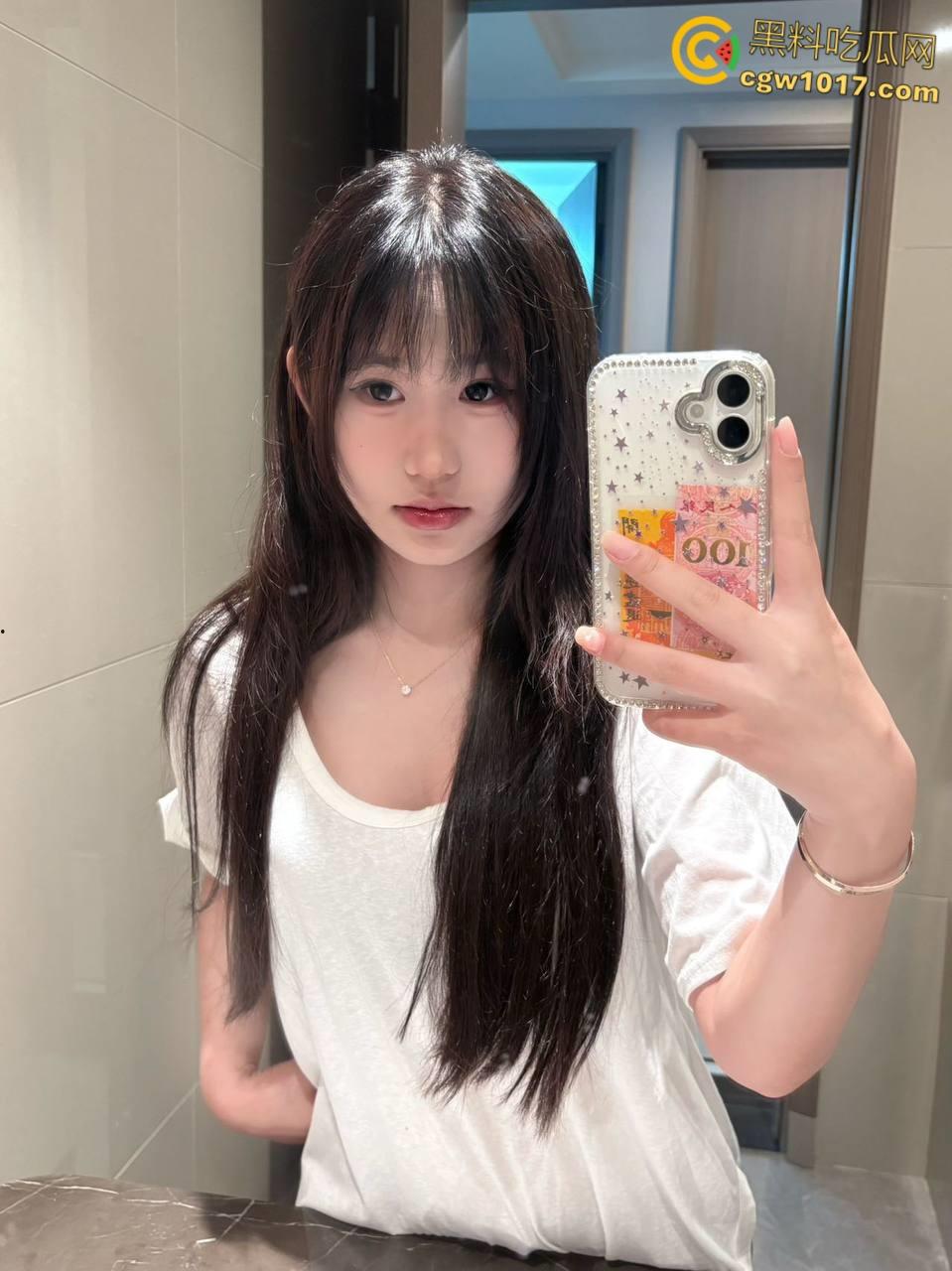 与亲姐姐户外野炊，小母狗帐篷里跪地口交，无套内射穿着开档瑜伽裤的白虎嫩穴，还用扩阴器亲眼看见精液流向子宫 ！  第2张