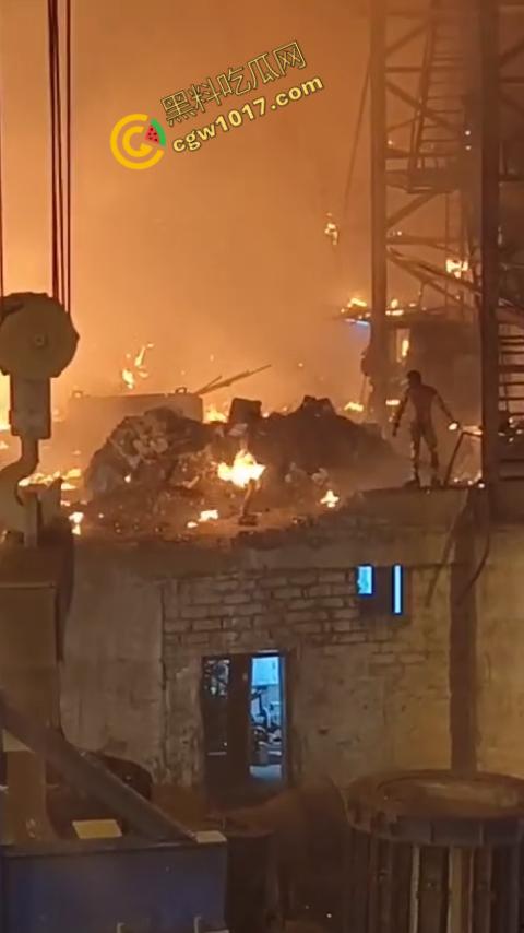 震撼！菲律宾钢厂惨剧：钢水如魔鬼喷发，烈焰吞噬生命，烧伤死亡者无数，惨象人间地狱！  第5张