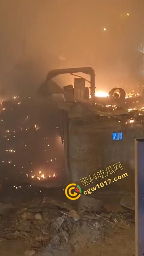 震撼！菲律宾钢厂惨剧：钢水如魔鬼喷发，烈焰吞噬生命，烧伤死亡者无数，惨象人间地狱！  第9张