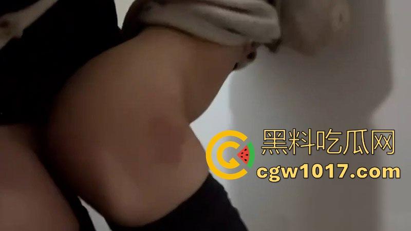 河南第一小学5年纪3班数学老师【肖莹】跟男友性爱视频泄露，丰满如肉弹，骚逼湿透饥渴，全程露脸骑乘做爱！  第7张