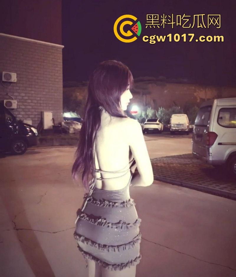 广东美术学院【李柒然】清纯女神秒变反差母狗，红唇裹住粗硬大屌，深喉跪舔，无套后入，不是一般的骚啊！  第3张