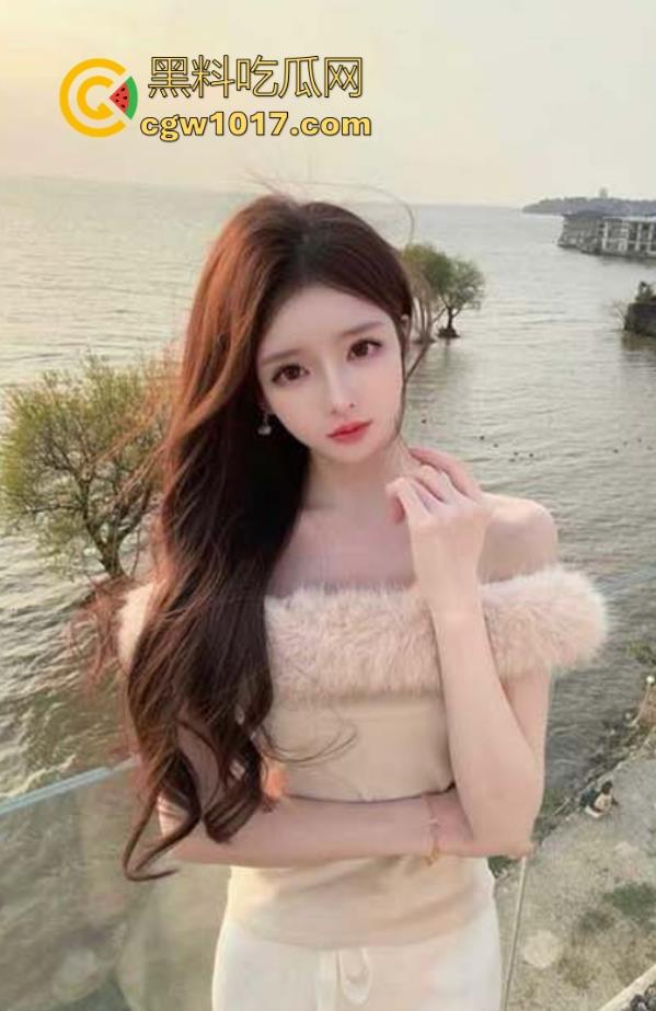 海角乱伦！在姐姐的闺房里强上她，表面说不要其实骚逼已经湿透了，淫话连篇，内射完再其让她口！  第1张