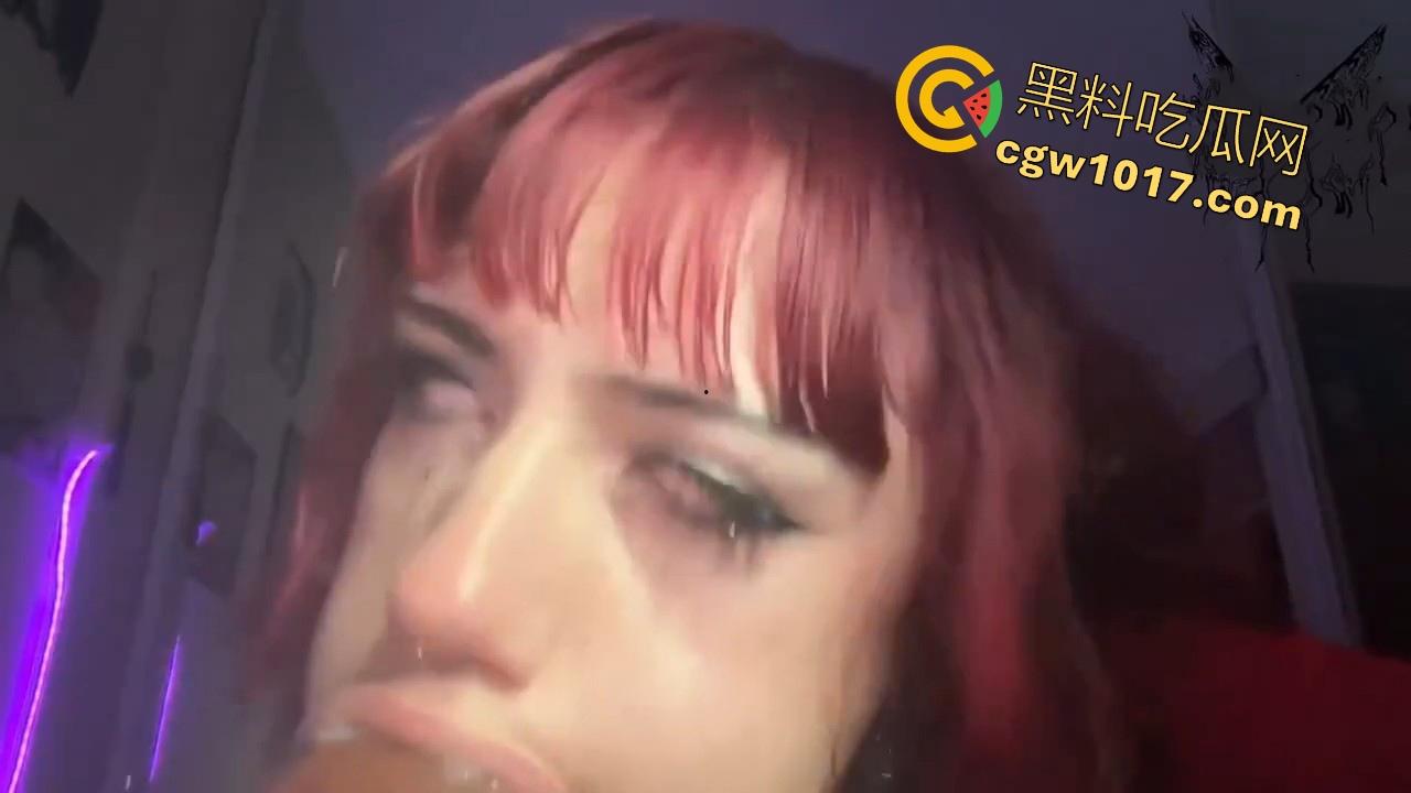 美服第一女芮娜挑战边自慰边打瓦，双视角直播，炮机假屌猛插，游戏才第一局小骚逼就已经受不了了！  第6张