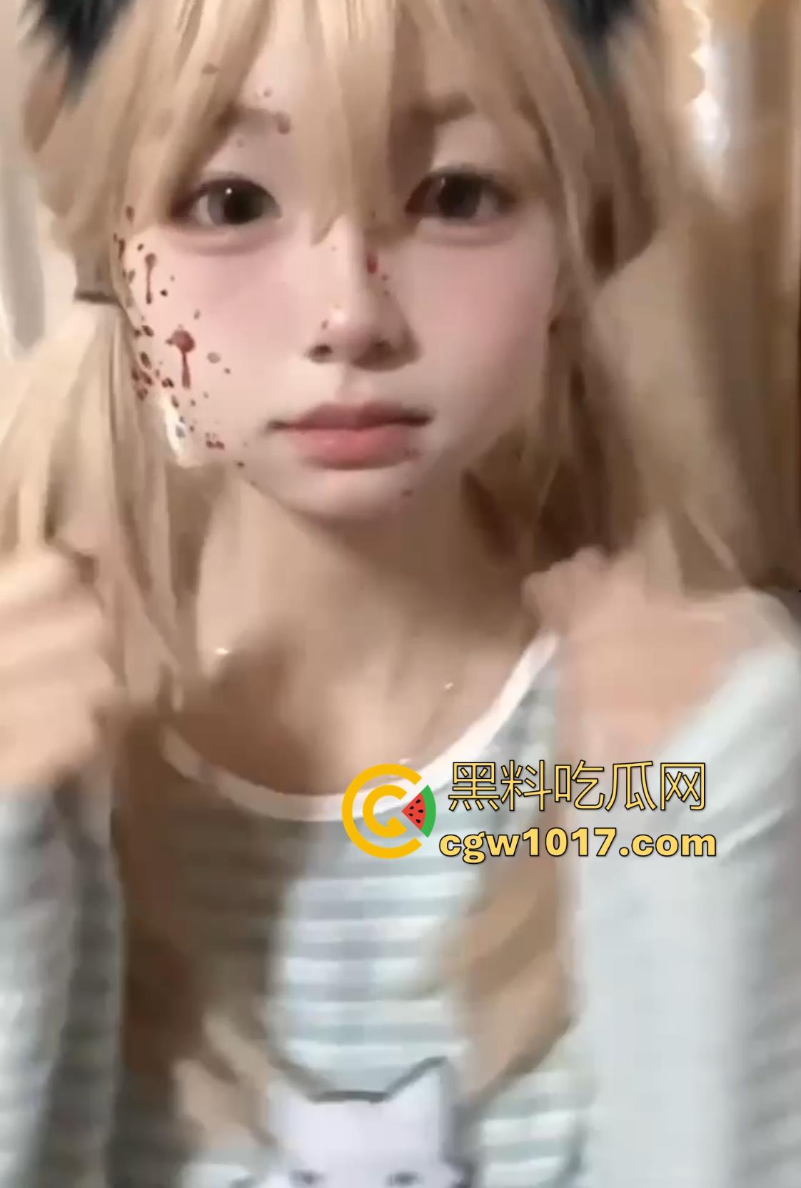 东莞城市学院白月光学妹【林美玲】清纯反差coser，社团的社宠，不料私下被猥琐学长无套打桩内射，可爱滤镜全碎！  第1张