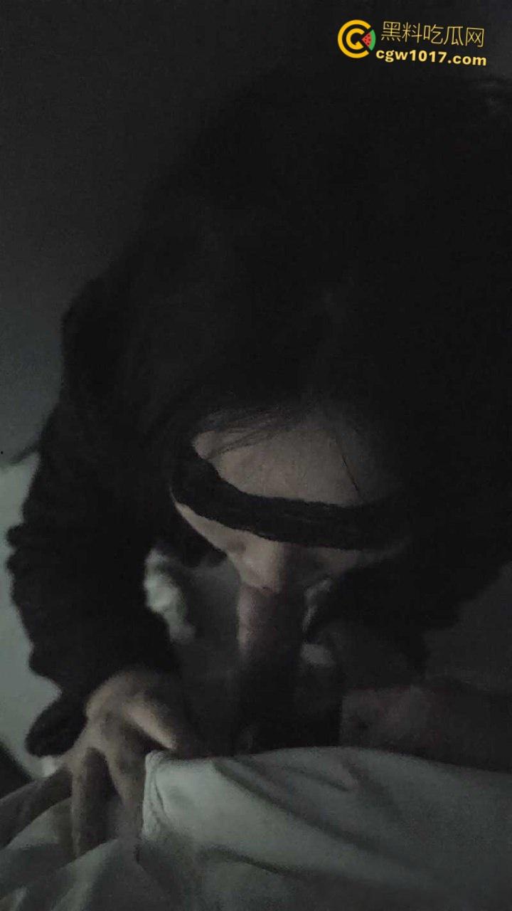 睡不醒的小嫂子，骚母狗嫂子身穿性感渔网袜，主动要求玩户外露出，就喜欢让别人看她被干的贱样！  第7张