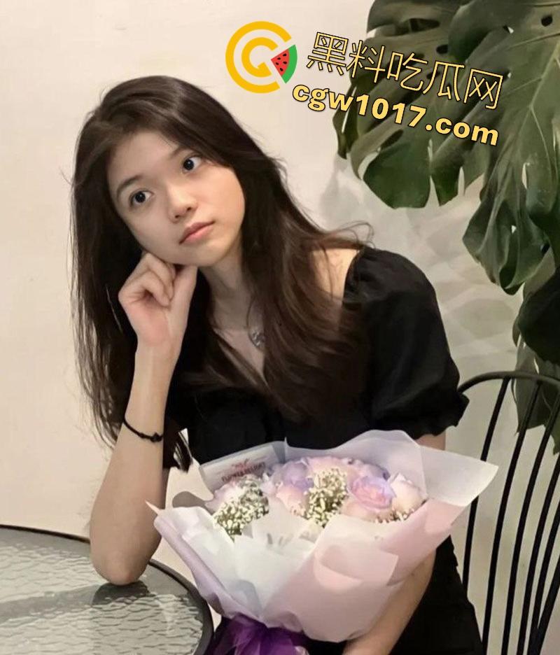 约炮安徽大学清纯05年嫩妹【姚晴晴】矜持如小白兔，粉嫩骚穴紧致一夹就喷，上位骑乘疯狂榨精，极其反差销魂！  第1张