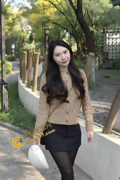 海角大神与嫂子KTV包厢激情偷欢：裸身激情接受深入调教，全裸开嗓激情交织，全程极度刺激！  第2张