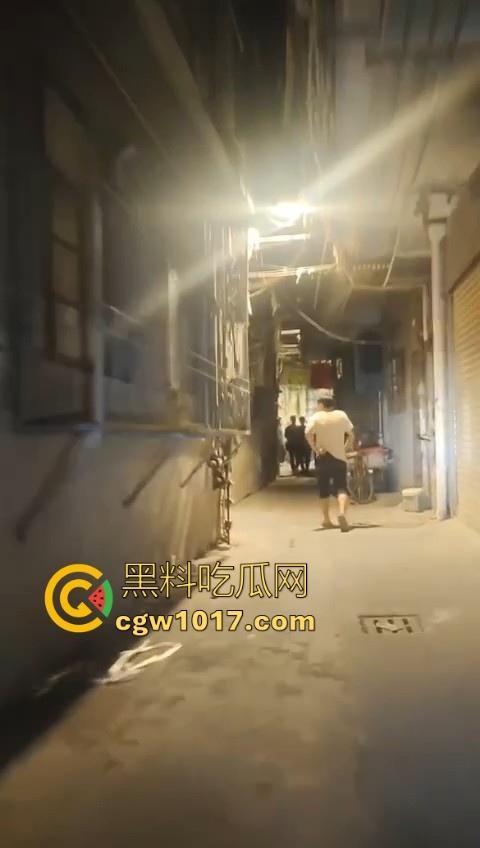 好酒不怕时间长，好妓不怕巷子深，瓜友深夜探索广东汕头小巷子，越往后越惊喜，质量还可以啊！  第3张