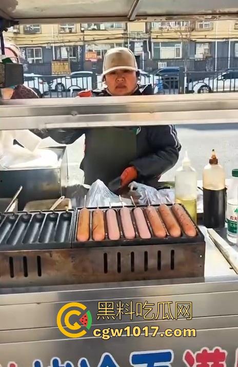 大同四中淀粉肠事件始末！女孩放学期间购买，副校长郭永乐没收人家家门钥匙，跟电动车钥匙，学生纷纷声讨支援！  第9张