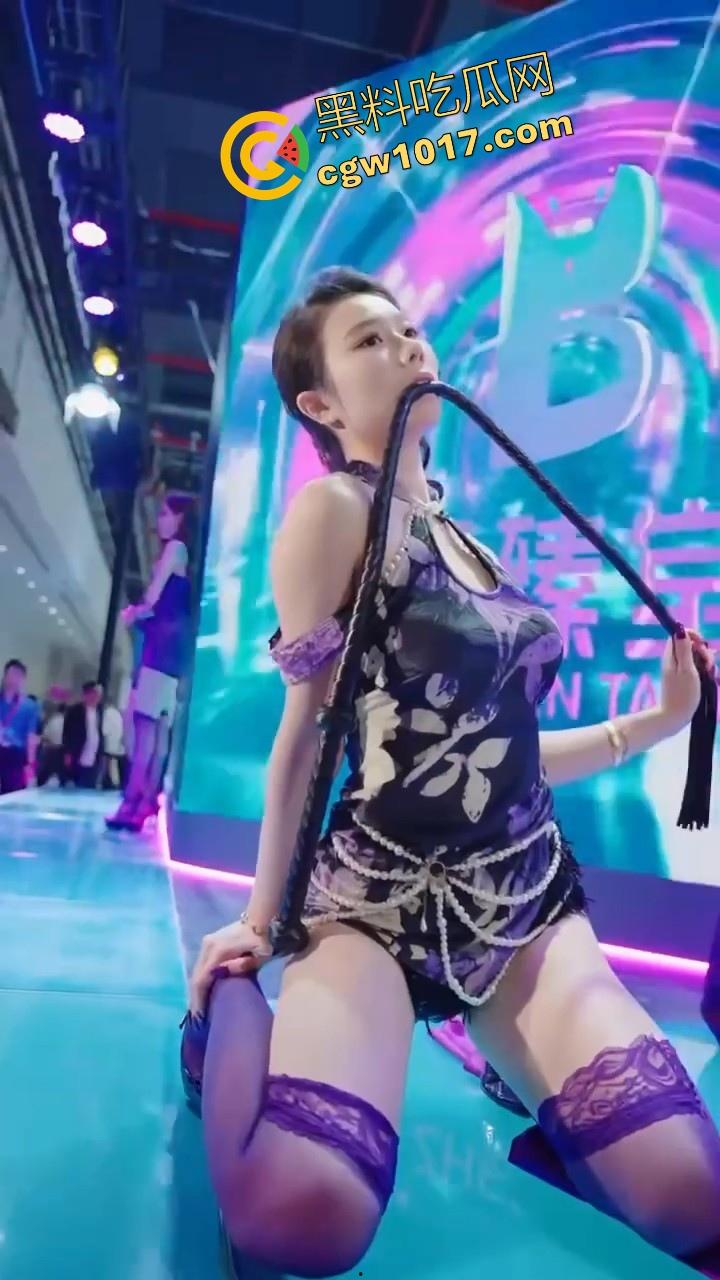 近期刷爆网络的广州成人展来啦！各种刑具成人用品花样多多，极品模特上演情趣诱惑，真是宅男的梦想啊！  第4张