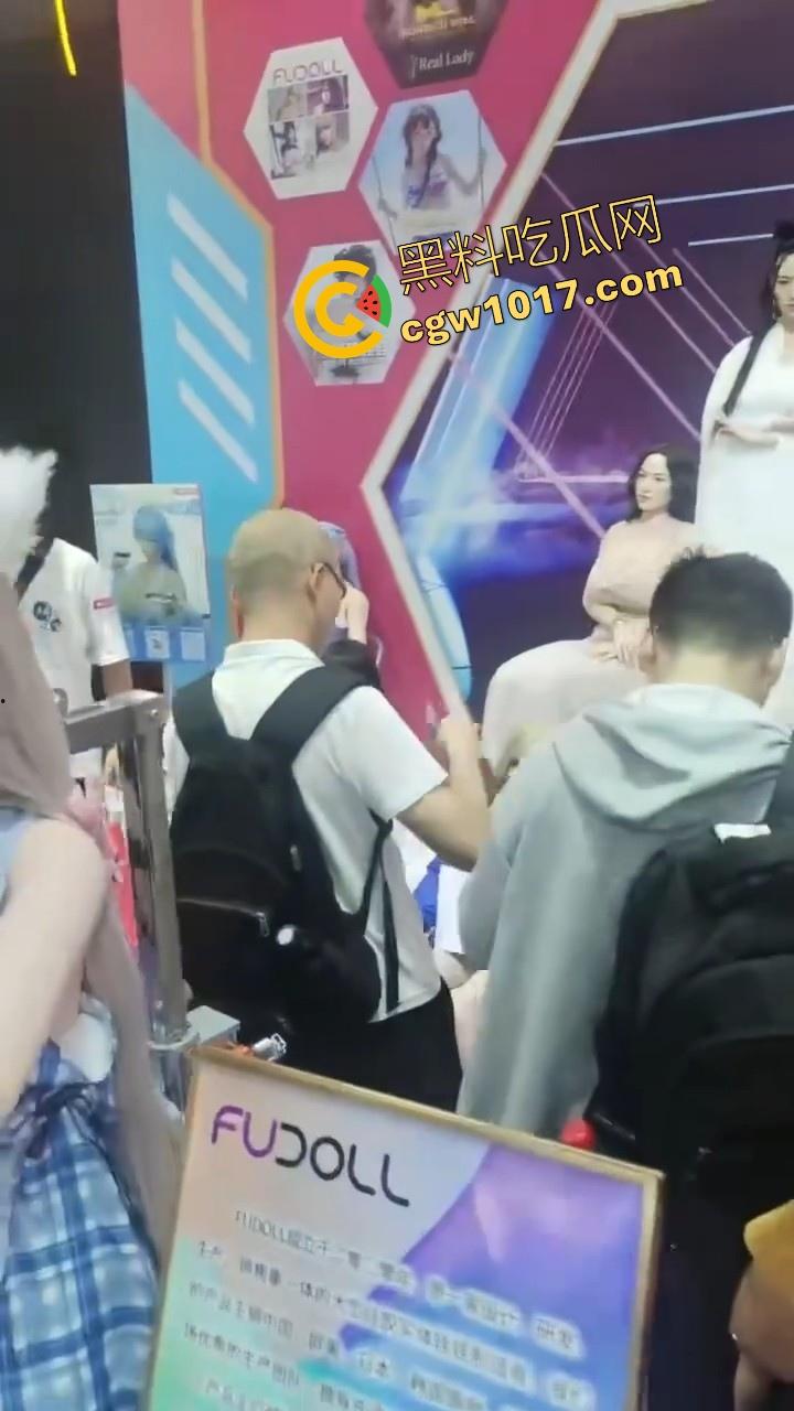 近期刷爆网络的广州成人展来啦！各种刑具成人用品花样多多，极品模特上演情趣诱惑，真是宅男的梦想啊！  第7张