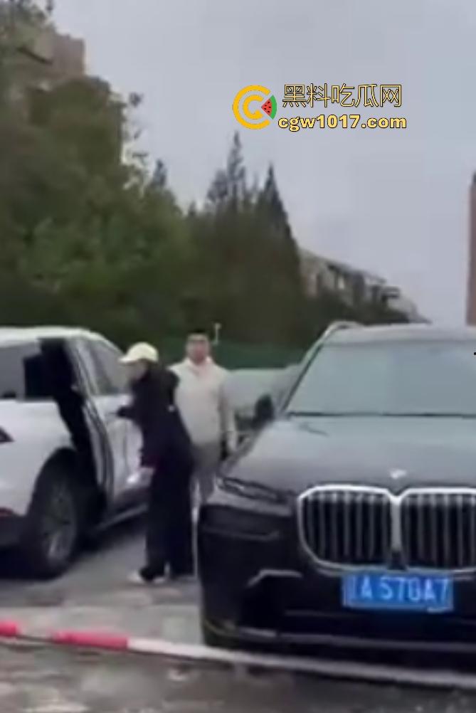 北京妇幼保健院停车场抓奸，律师【许晟骜】带小三产检撞正室丈母娘，小三直接坐地上哭，律师出轨能告赢吗？  第1张