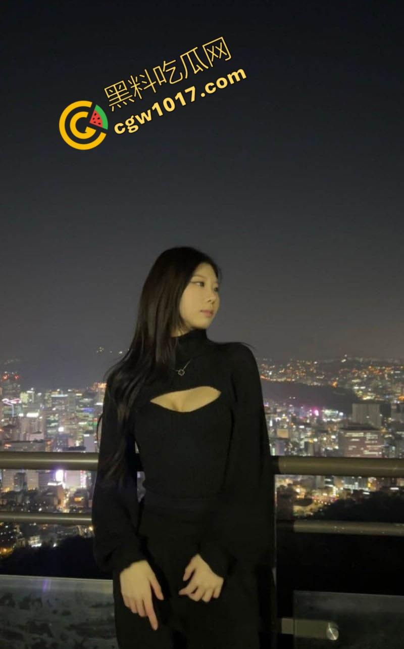 新加坡性感美女留学生被前男友泄露性爱视频爆红网络，极品身材被各种爆操 淫荡本质尽显无遗，火辣画面引发热议  第3张