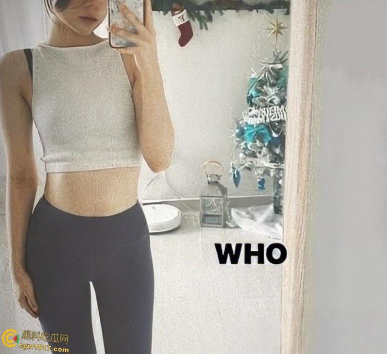 江苏音乐系反差学妹【陈婉婷】大尺度私密自拍， 肤白如雪绝美颜值，伸舌挑逗露脸脱衣揉乳，诱惑爆棚！  第3张