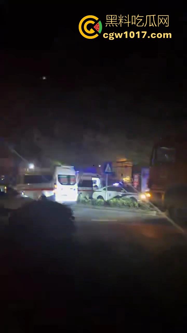 江苏丹阳一小区楼体发生沉降开裂，事故原因正在调查，还好没造成人员伤亡，所有居民已安全撤离！  第4张