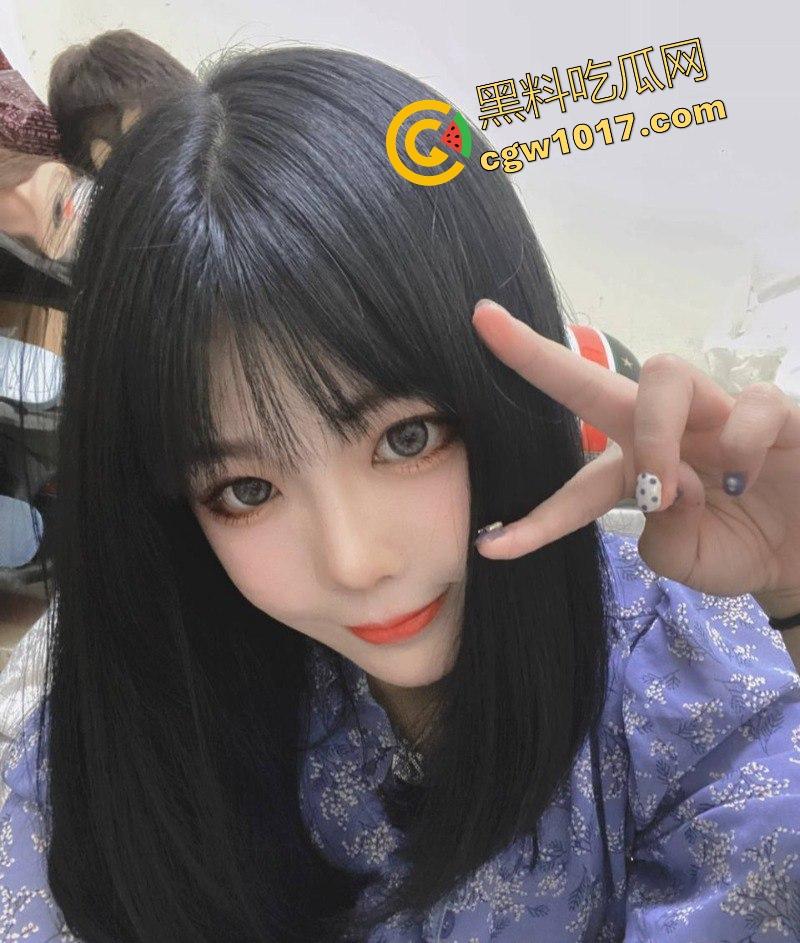 喜欢颜射的骚逼护理学妹【刘峎丽】口交深喉颜射极致榨精，狂骑炮友宛如自动打炮机器，简直骚到骨子里！  第2张