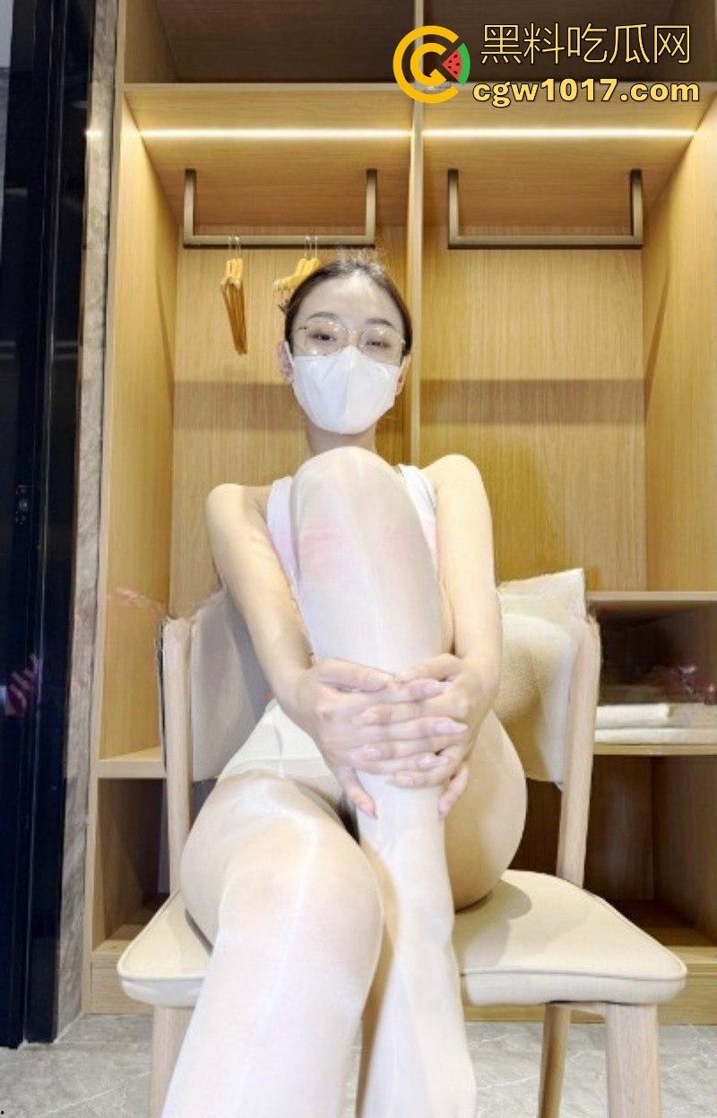 快手御姐网红【媚娘白玉花】最新私密视频曝光，大尺度换衣擦边，雪白肌肤粉嫩诱人美到窒息，释放原始欲望！  第10张