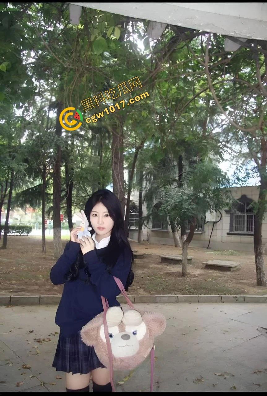 福建大学大一学妹【李梓涵】，清纯外表下藏淫荡欲望，裸聊勾引到酒店操逼，激情7次，叫声震酒店，渣男曝光视频全校疯传  第10张