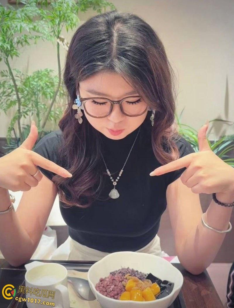 河北地质大学清纯校花【李依凡】，与男友出租房做爱自拍，毒龙口交激情调情，各种姿势爆操爽翻天！  第4张