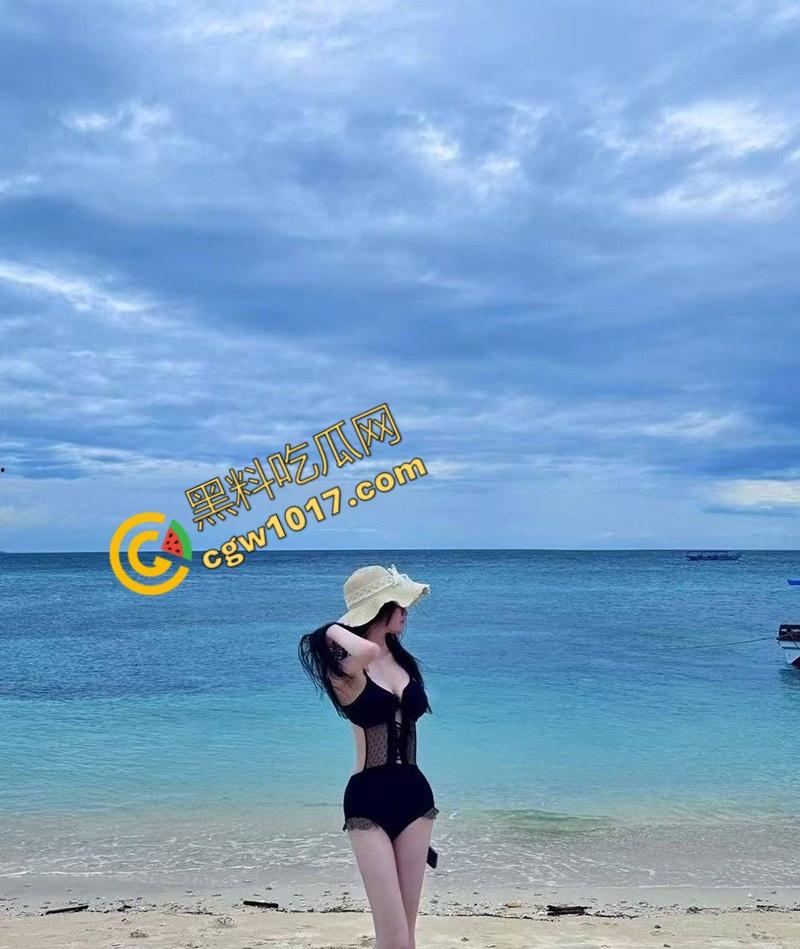 佛山白富美【陈佳涵】约炮视频曝光：体育生疯狂爆操堪比炮机，爆乳乱颤，嫩穴淫水四溢，各种姿势操得天昏地暗！  第1张