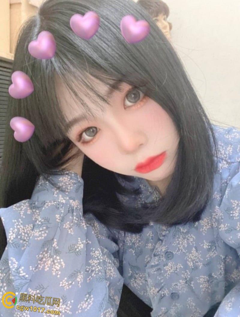 台湾高雄中华科大【孙资婷】， 被炮友各种调教玩弄，口交深喉颜射极致榨精，狂骑炮友宛如自动打炮机器 ！  第2张