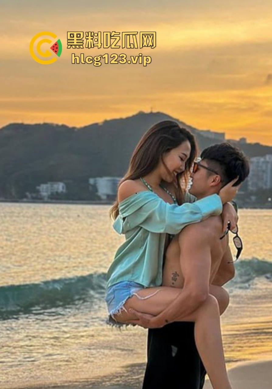 南京研究生李乐翘臀狂欢！被干到高潮，蜜穴泛滥不止直射入魂！  第2张