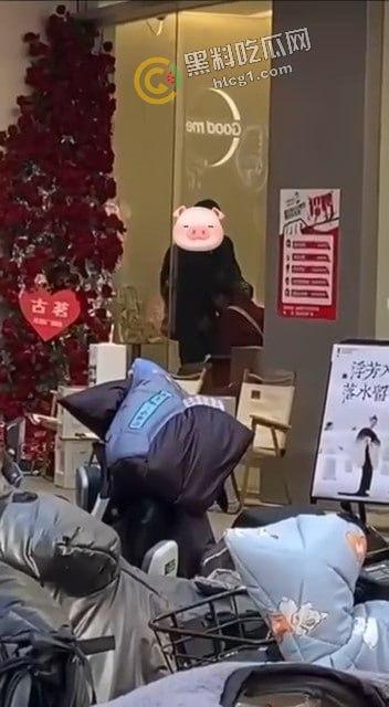 古茗店内惊现口爆老板，员工地下车库车震，梁山龙城广场沸腾了！  第1张