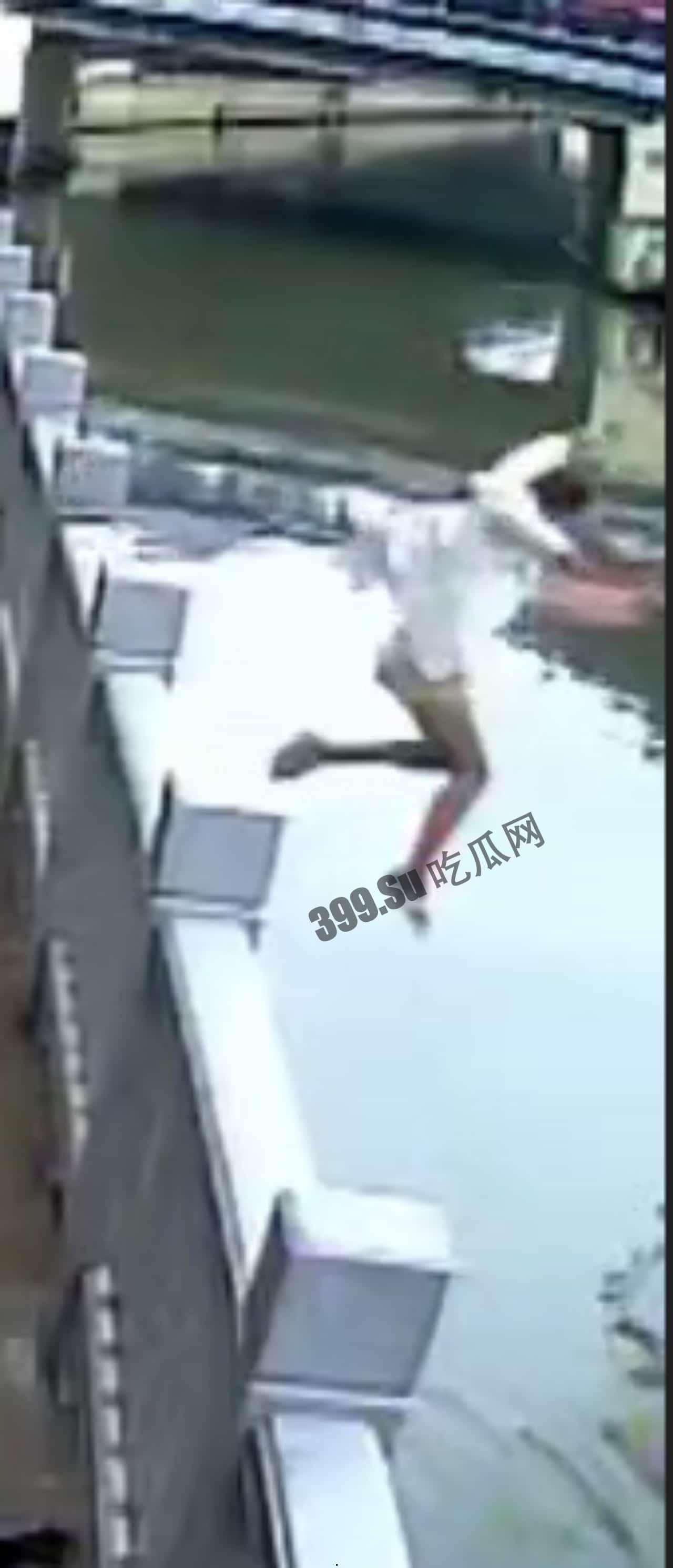 5月3日，广东 佛山 这小姐姐选择这样的一个方式结束自己 #跳河  第6张