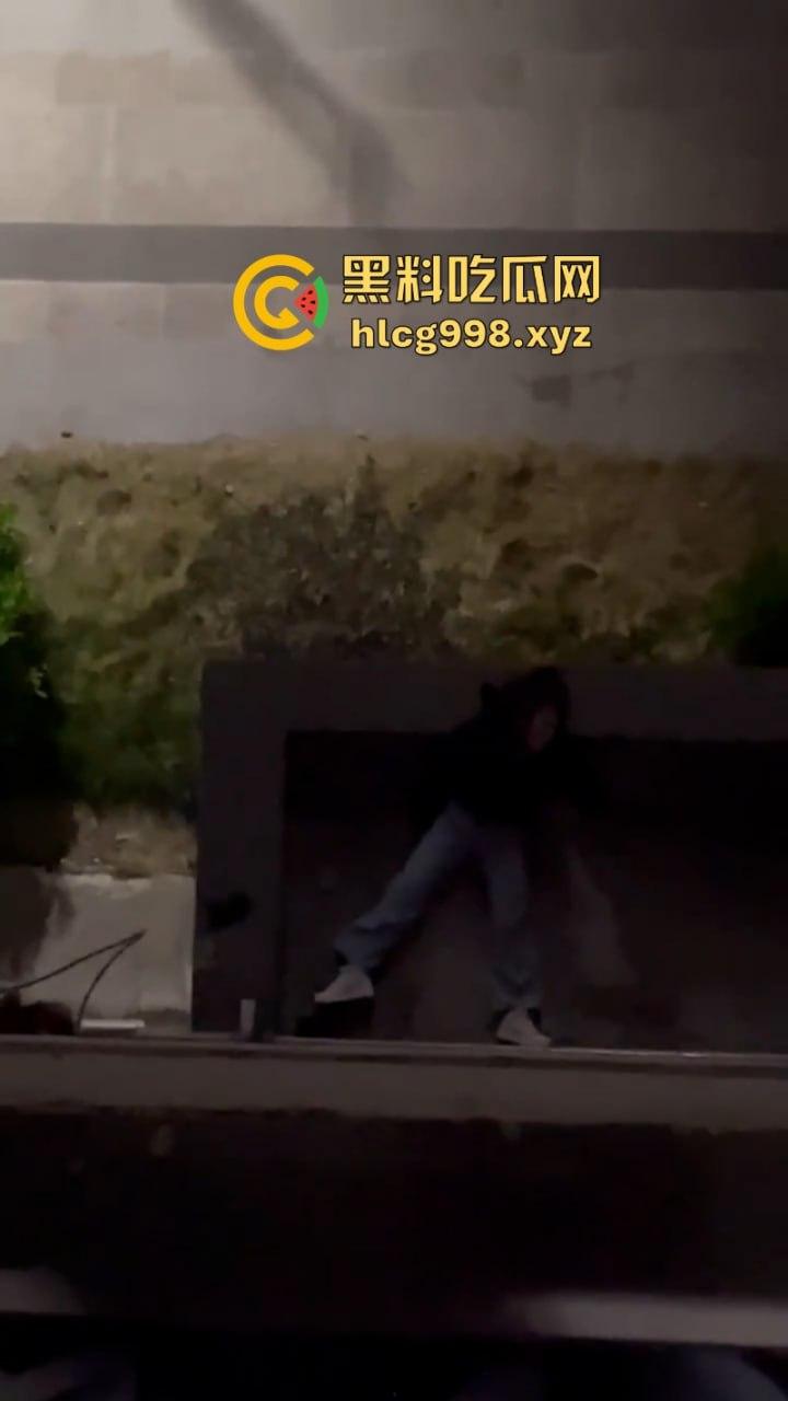 柳州机电一学生跳楼自杀 现场视频揭露真实原因 竟是连裤衩都赔干净了？？  第7张