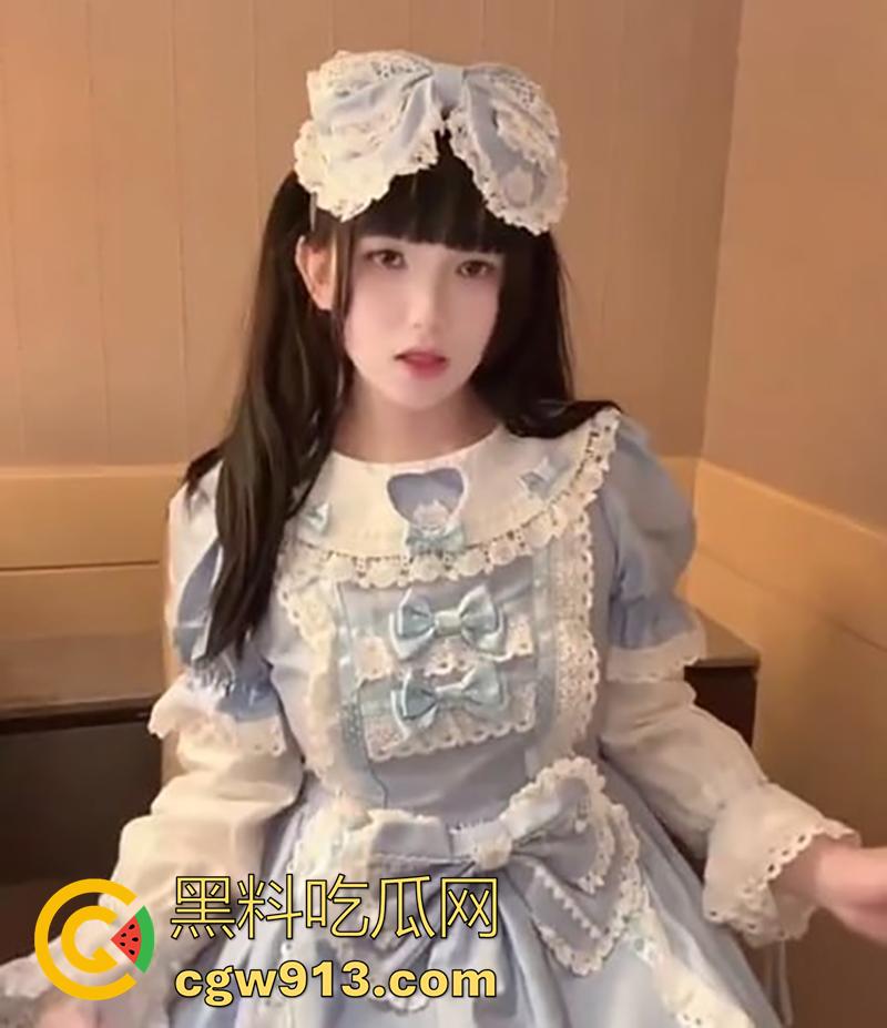 推特精盆小母狗【无敌小亦】，绝对是嫩妹萝莉天花板，大尺度私拍会员付费福利，视频曝光免费看！  第1张