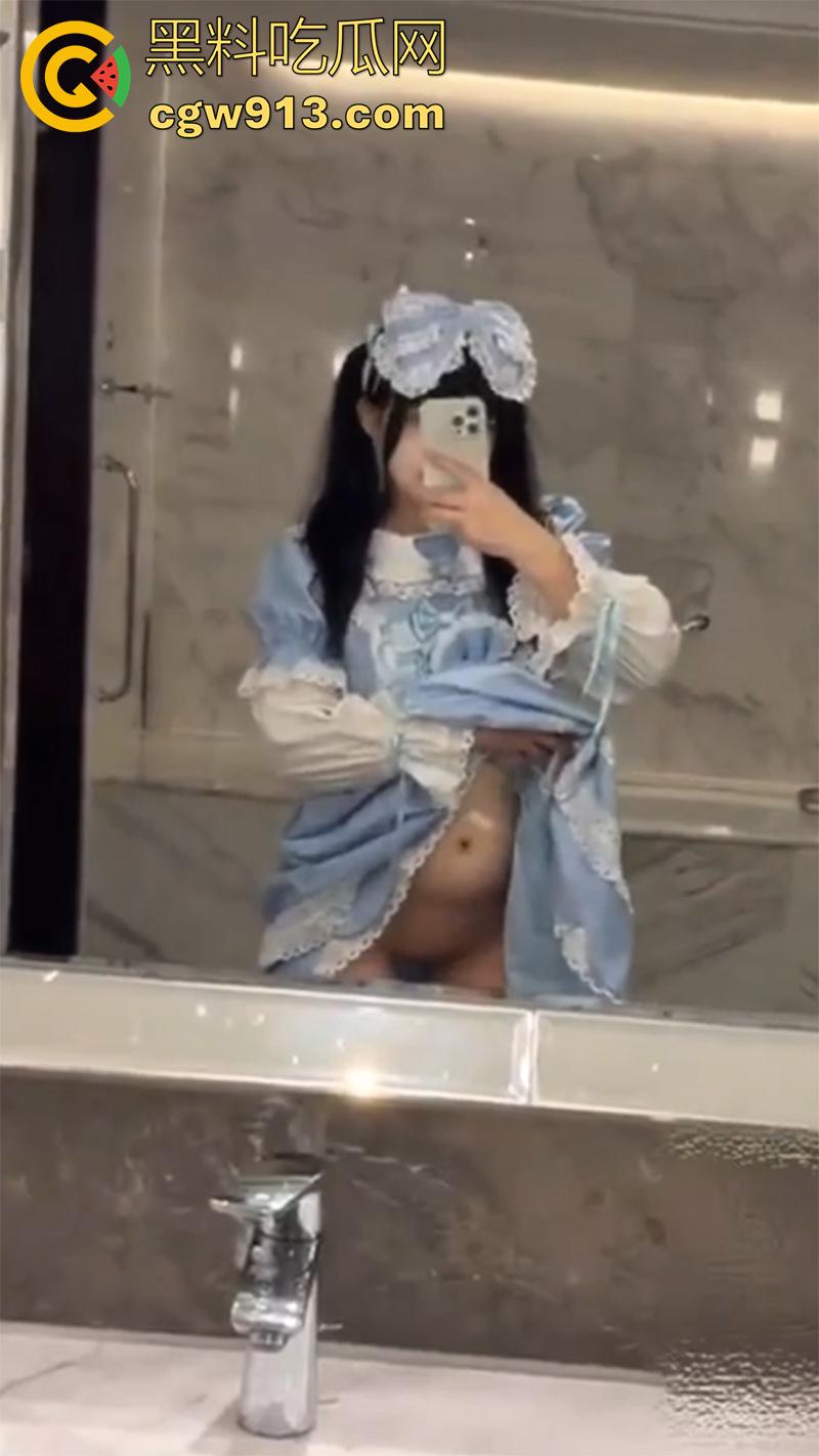 推特精盆小母狗【无敌小亦】，绝对是嫩妹萝莉天花板，大尺度私拍会员付费福利，视频曝光免费看！  第5张