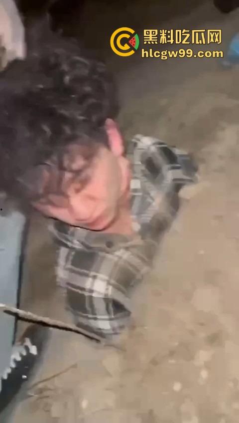 河北精神小伙直接把人埋土里玩活埋，现实版黑社会上演，影视剧诚不欺我，宇将军后继有人！  第1张