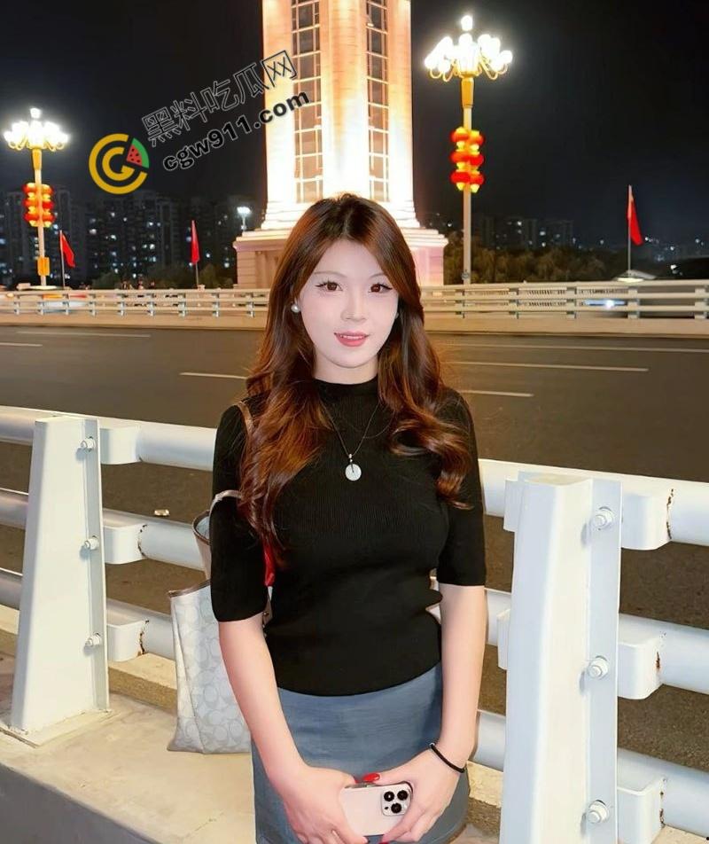 山东济宁骚母狗【张茹蔺】与男友性爱视频流出，肉体性感妖娆，深喉口交汁水狂喷，多姿势淫欢血脉喷张！  第1张