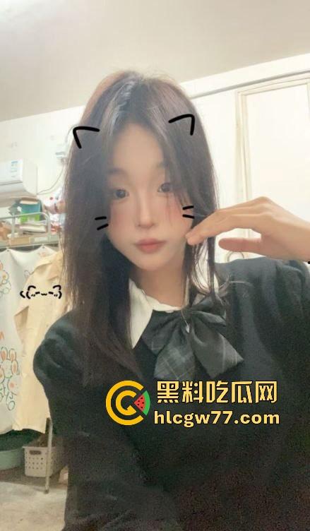 料友投稿 巨水嫩的反差学生妹 每天都沉浸在性爱的高潮中 导致下体已经非常的松  第3张