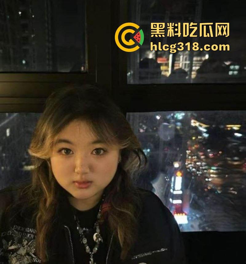 重庆大学大一学妹【刘缓缓】性爱调教视频曝光！BBW身材G杯大奶，淫乱无比。  第3张